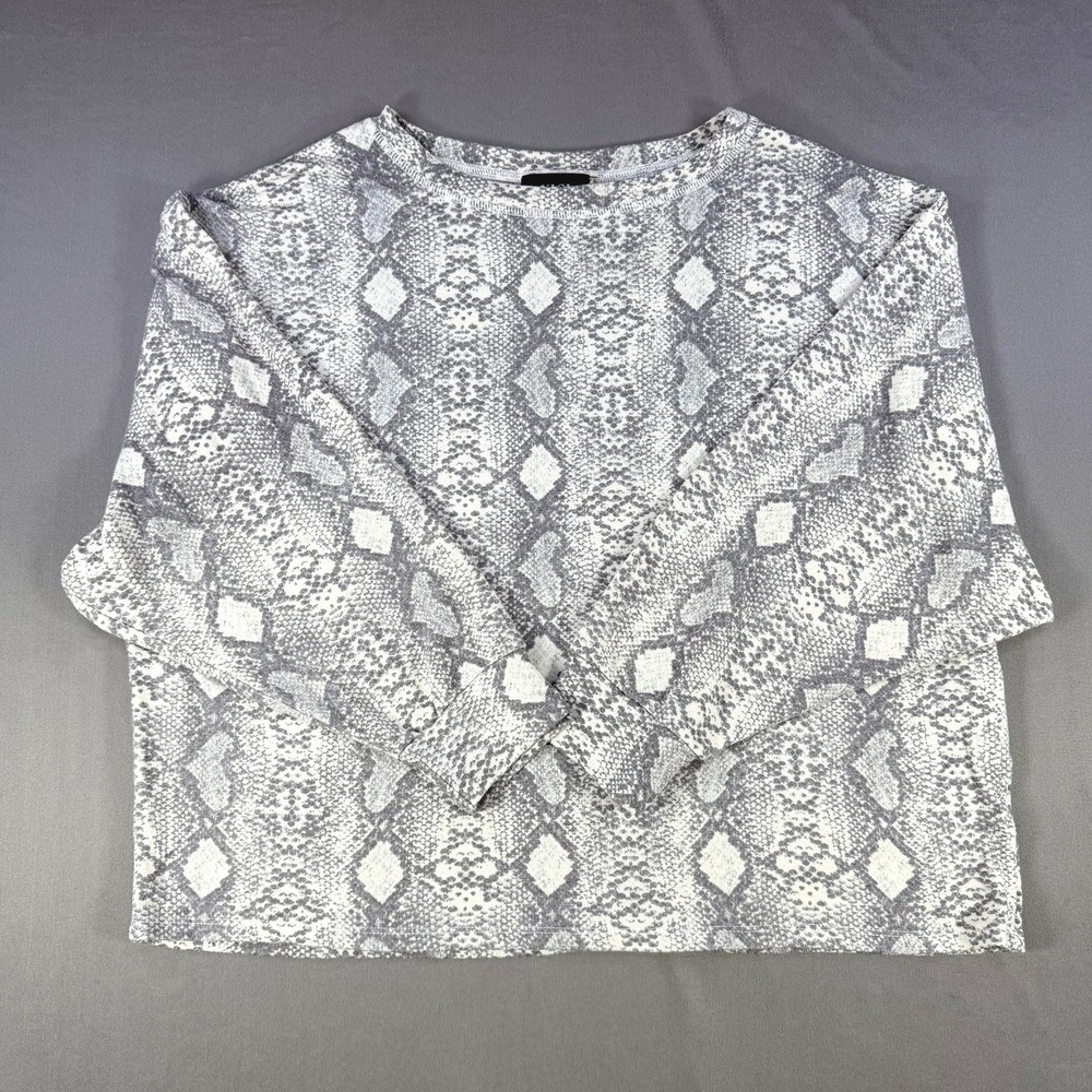 VICI Snakeskin Print Top Womens Medium Grey White Animal Crew Neck Casual FT4849
